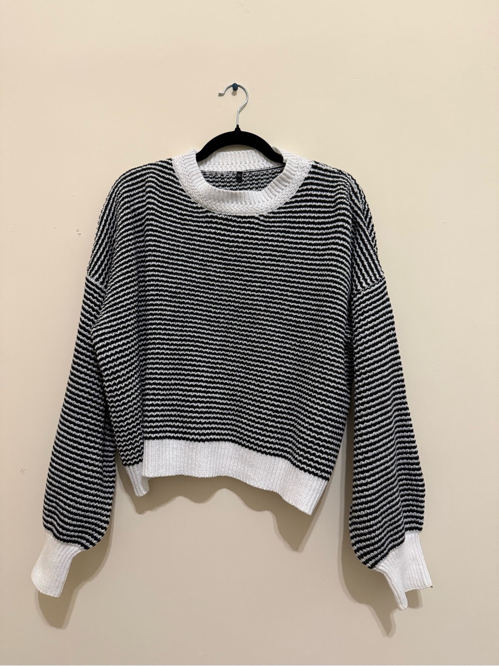 SHEIN Black & White Striped Crewneck Cropped Sweater